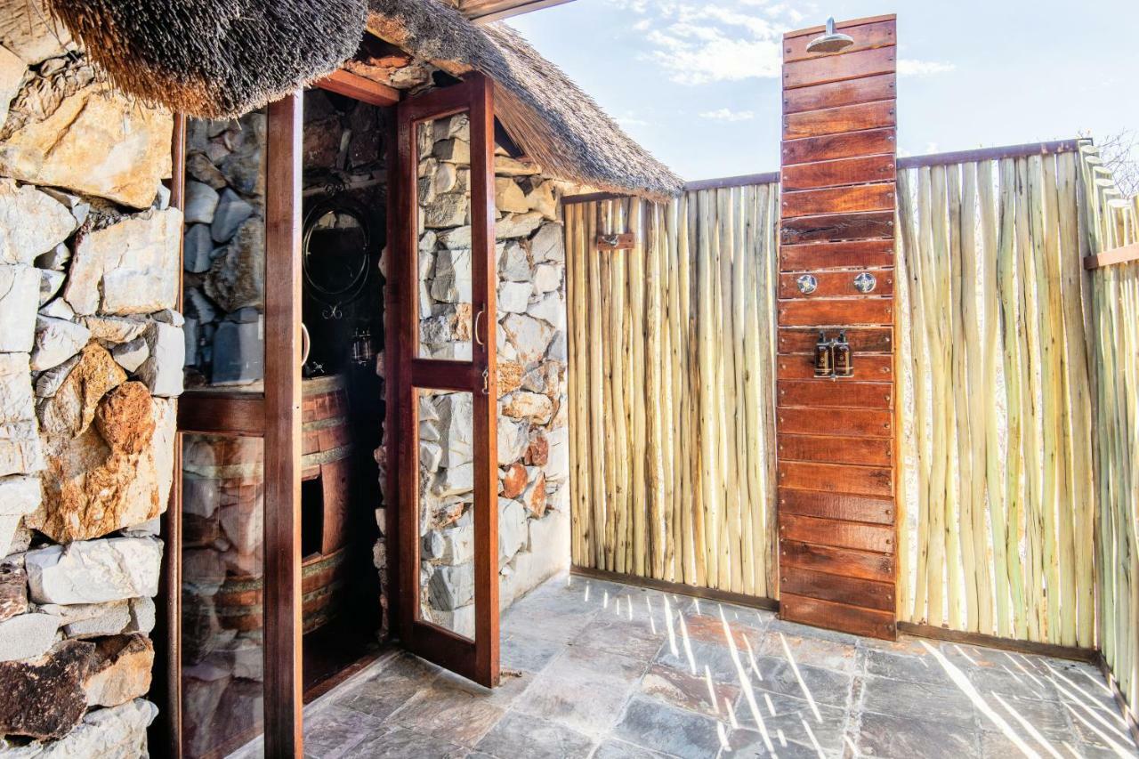 Eagle Tented Lodge & Spa Окаукуехо Екстериор снимка