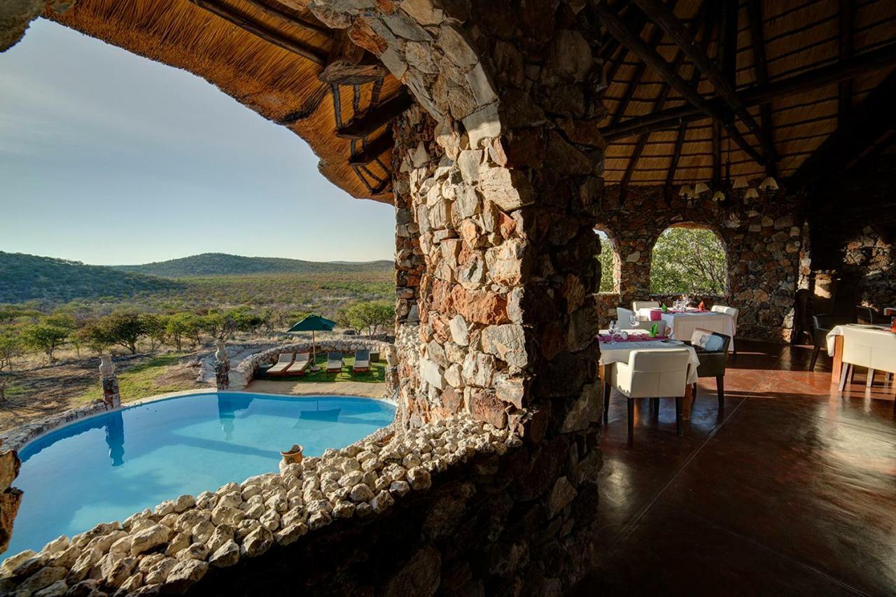 Eagle Tented Lodge & Spa Окаукуехо Екстериор снимка