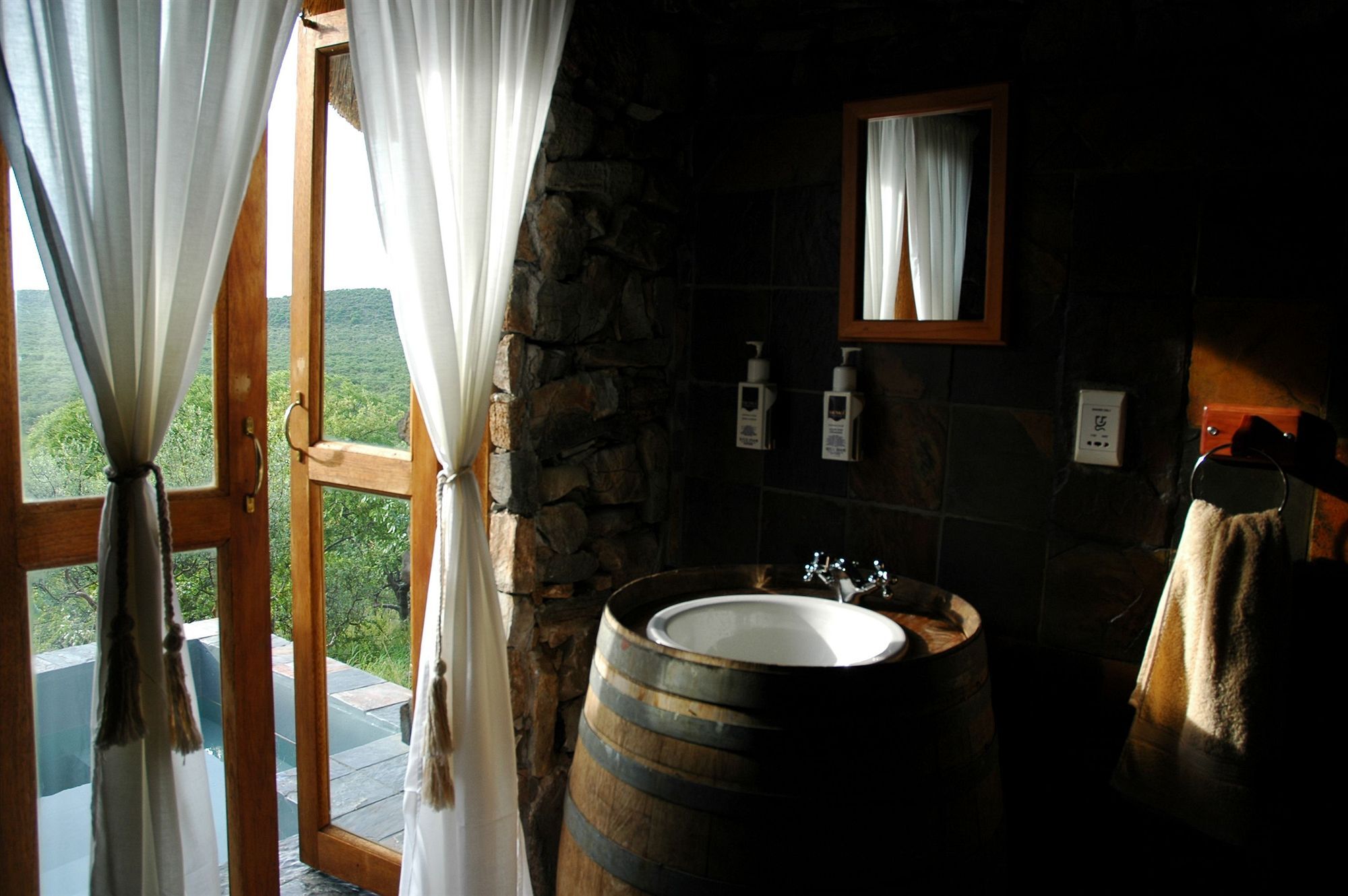 Eagle Tented Lodge & Spa Окаукуехо Екстериор снимка